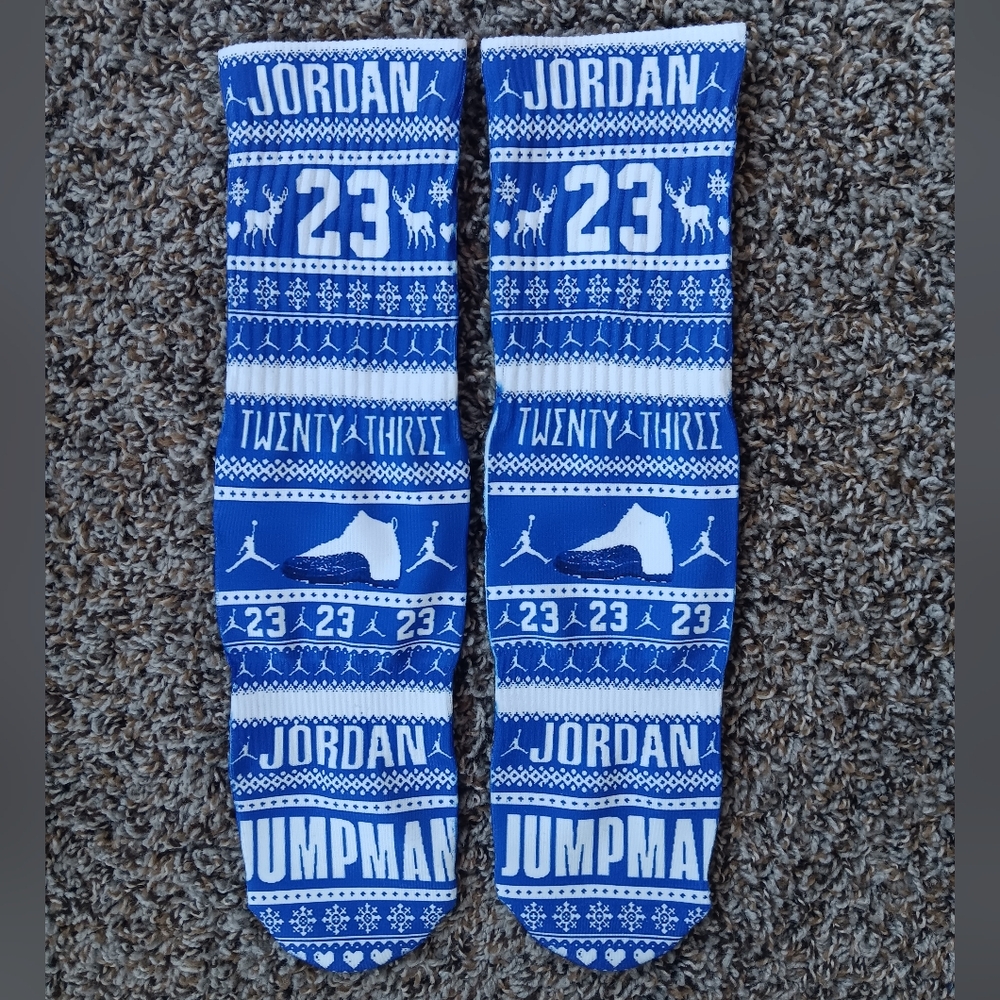 Blueberry 12s/Ugly sweater socks